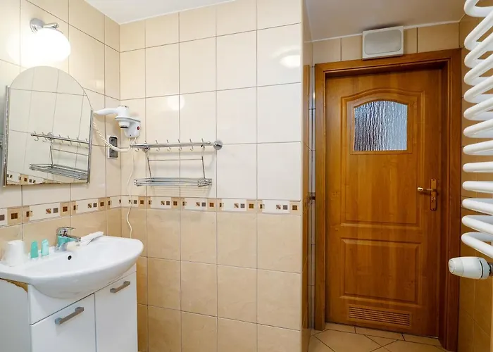 לינה וארוחת בוקר Hyrny